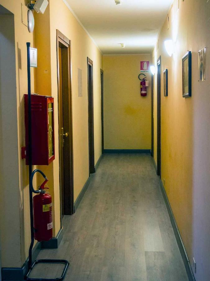 Albergo Dei Leoni Monterotondo  Extérieur photo