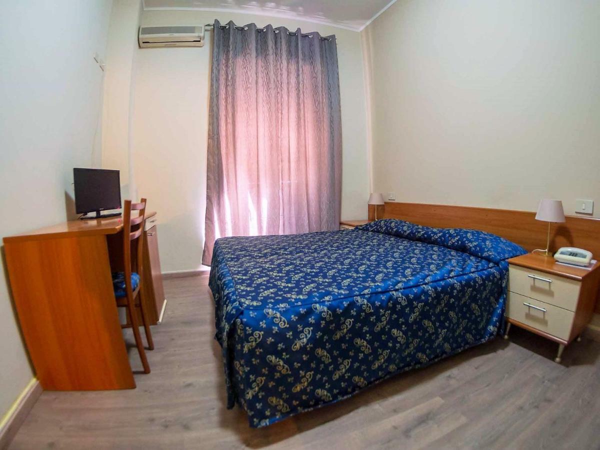 Albergo Dei Leoni Monterotondo  Extérieur photo