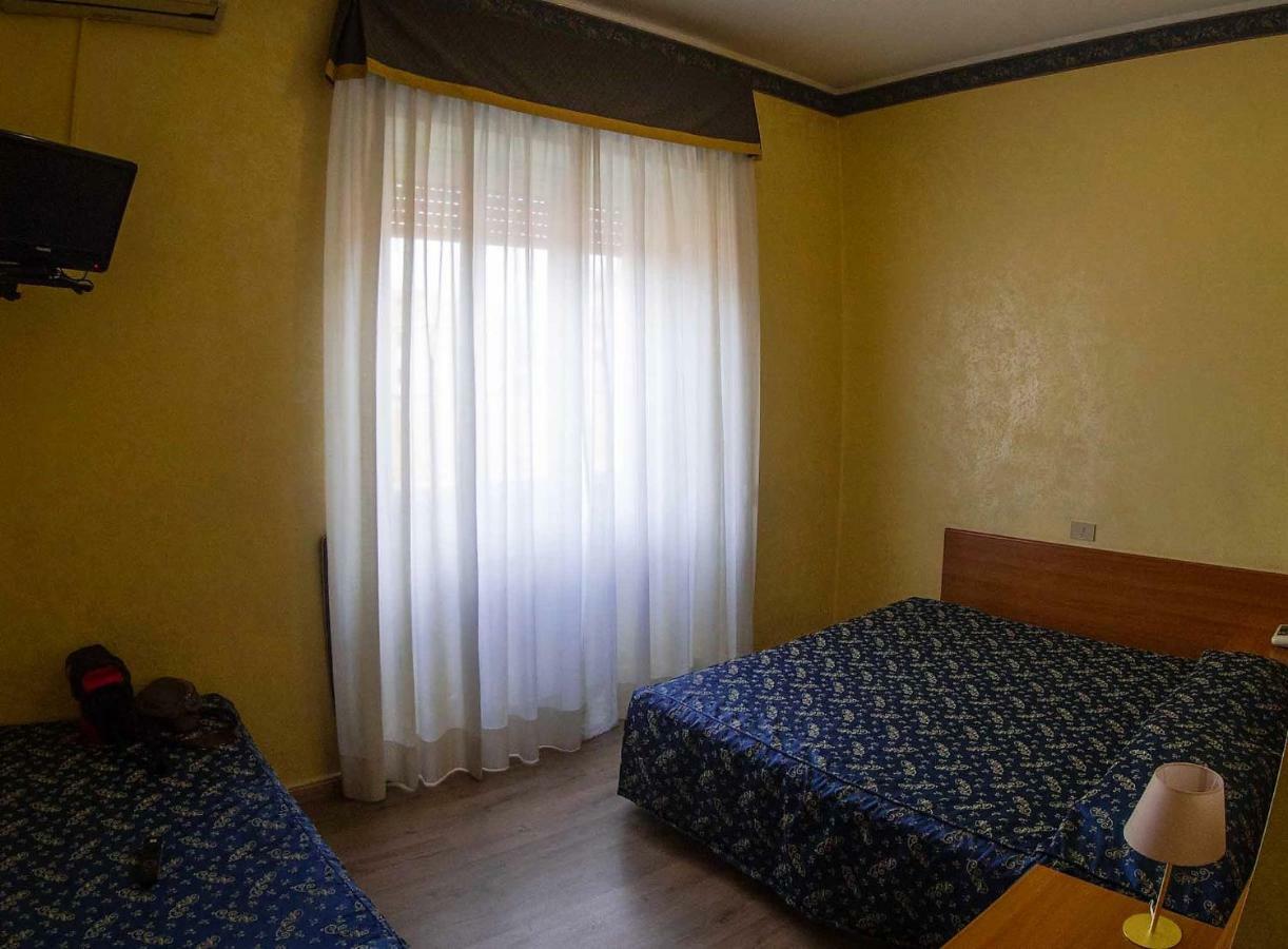 Albergo Dei Leoni Monterotondo  Extérieur photo
